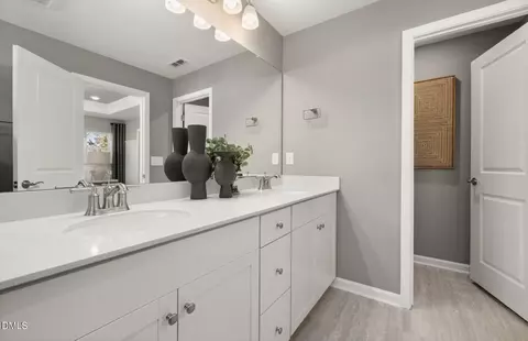 Bath - 1034 Strength Rd, Durham, NC 27703 photo 3 of 3