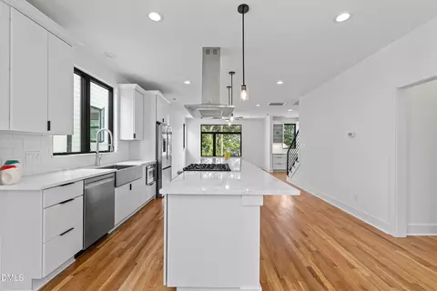 Kitchen - 805 N Roxboro St, Durham, NC 27701 photo 7 of 13