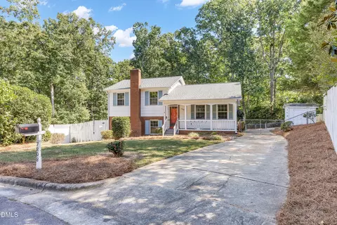 7808 Fairmont Ct, Raleigh, NC 27615
