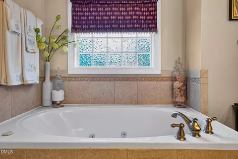 Bath - 4006 Angier Ave, Durham, NC 27703 photo 4 of 6