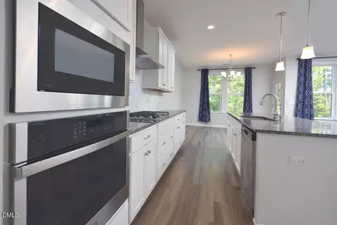 Kitchen - 2006 Chipley Dr, Cary, NC 27519 photo 5 of 6