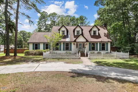 2570 Old Plantation Dr, Kinston, NC 28504