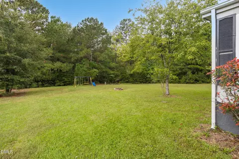 Exterior - 160 Champion Dr, Hampstead, NC 28443 photo 9 of 12