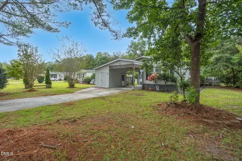 Exterior - 160 Champion Dr, Hampstead, NC 28443 photo 5 of 12