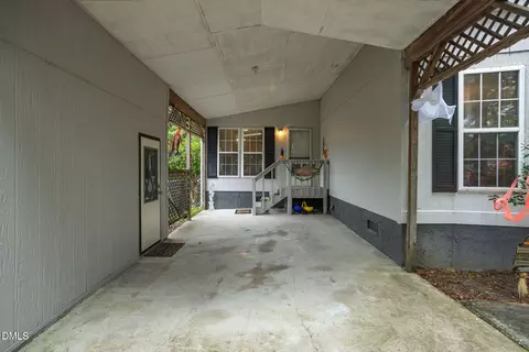 Exterior - 160 Champion Dr, Hampstead, NC 28443 photo 6 of 12