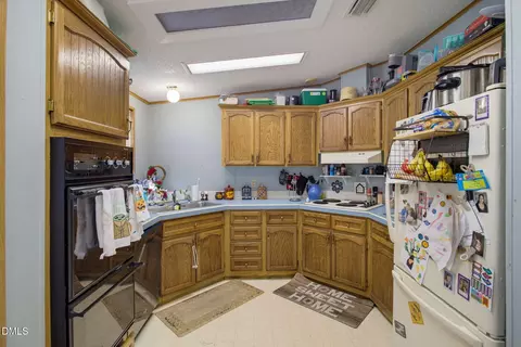 Kitchen - 160 Champion Dr, Hampstead, NC 28443 photo 2 of 5