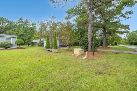 Exterior - 160 Champion Dr, Hampstead, NC 28443 photo 3 of 12