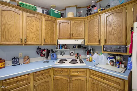 Kitchen - 160 Champion Dr, Hampstead, NC 28443 photo 3 of 5