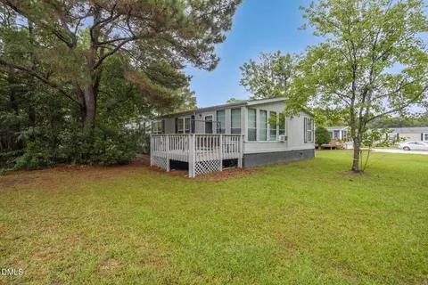 Exterior - 160 Champion Dr, Hampstead, NC 28443 photo 11 of 12
