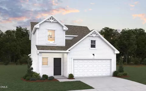 257 Jaylin Oaks Dr, Spring Lake, NC 28390