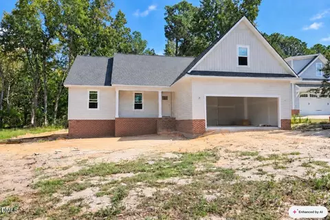 64 Oak Bluff Ct, Fuquay Varina, NC 27526