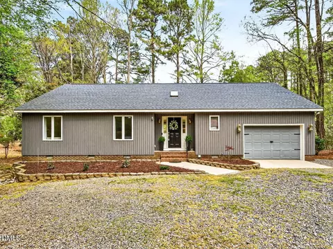 1473 Florida Dr, Sanford, NC 27332