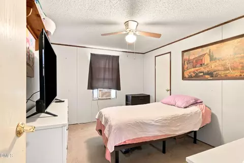 Bedroom - 175 Sun Oaks Ct, Benson, NC 27504 photo 2 of 2