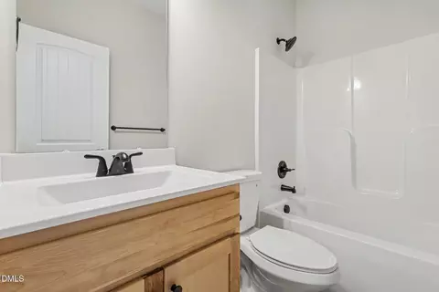 Bath - 941 Olive Branch Dr, Smithfield, NC 27577 photo 1 of 4