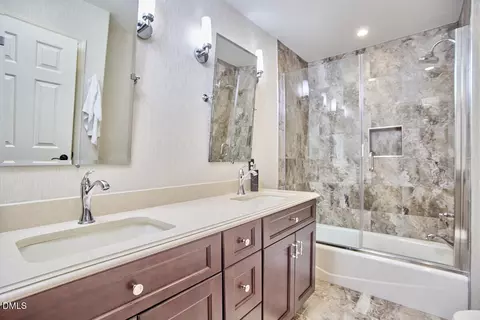 Bath - 126 Solterra Way, Durham, NC 27705 photo 8 of 9