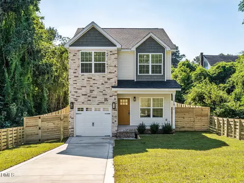 391 S Stephens St, Southern Pines, NC 28387