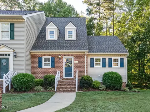 512 Olde Towne Dr, Sanford, NC 27330