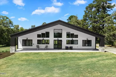 306 Hibernia Rd, Henderson, NC 27537