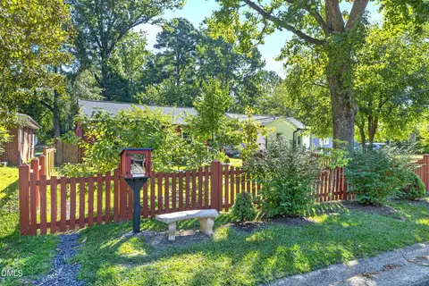 Exterior - 2520 Elgin St, Durham, NC 27704 photo 7 of 13