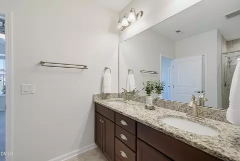 Bath - 1012 Twain Trl, Durham, NC 27703 photo 3 of 5