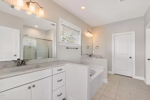 Bath - 201 Patterson Ct, Cary, NC 27513 photo 1 of 6