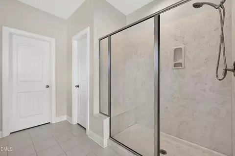 Bath - 201 Patterson Ct, Cary, NC 27513 photo 5 of 6