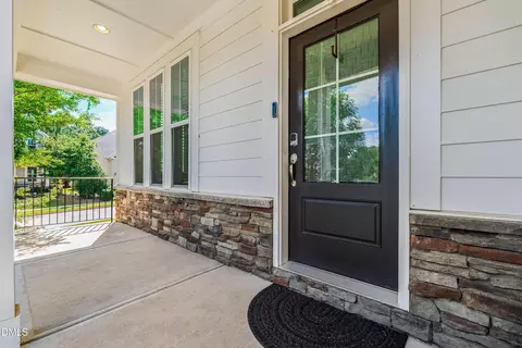 Exterior - 201 Patterson Ct, Cary, NC 27513 photo 5 of 29