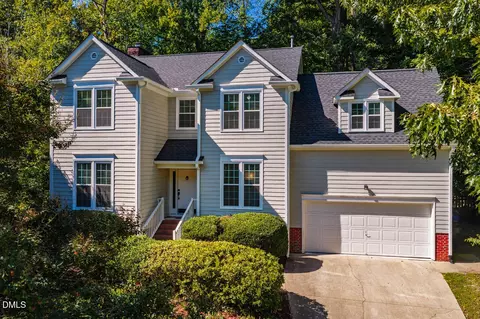 202 Cobble Ridge Dr, Chapel Hill, NC 27516