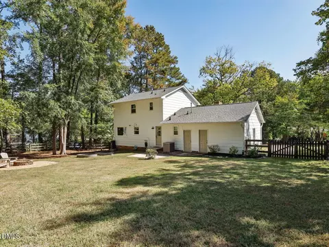 Exterior - 5502 Pelham Rd, Durham, NC 27713 photo 4 of 8