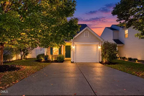 9136 Colony Village Ln, Raleigh, NC 27617
