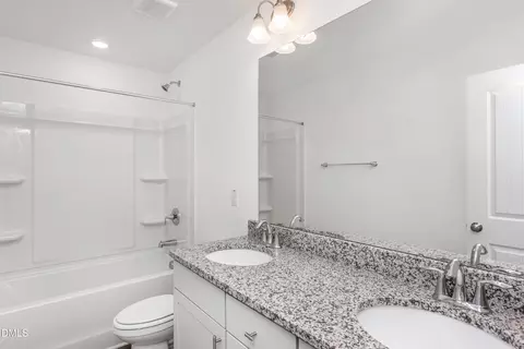 Bath - 491 Highview Dr #20, Benson, NC 27504 photo 4 of 4
