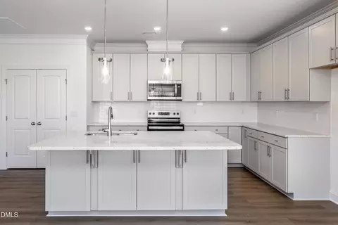 Kitchen - 491 Highview Dr #20, Benson, NC 27504 photo 5 of 5