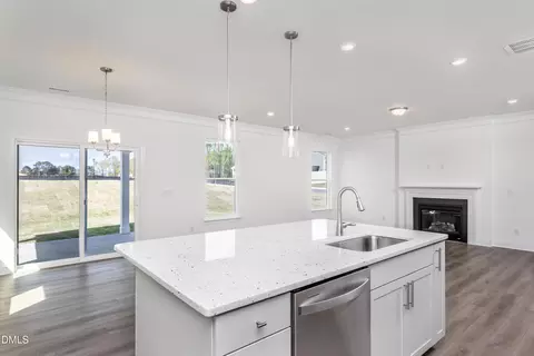 Kitchen - 491 Highview Dr #20, Benson, NC 27504 photo 3 of 5