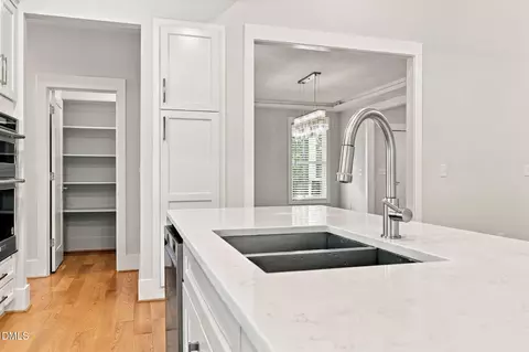 Kitchen - 511 Nc-54 Hwy, Durham, NC 27713 photo 4 of 6