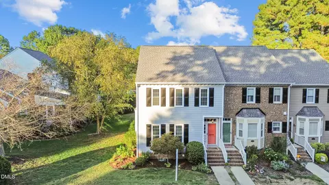 8338 Wycombe Ln, Raleigh, NC 27615