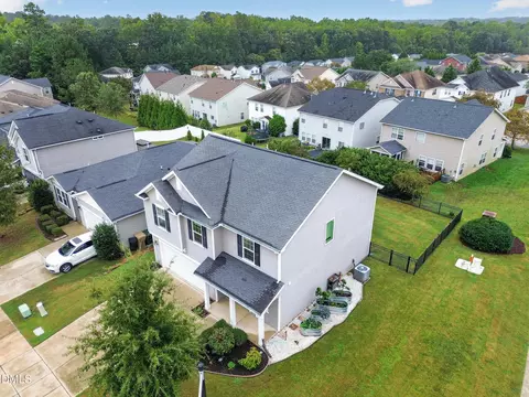 206 Yadkin St, Clayton, NC 27520