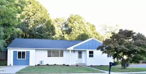 208 S Saint John St, Burlington, NC 27217