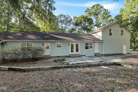 Exterior - 8512 Pinefield Rd, Apex, NC 27523 photo 4 of 7
