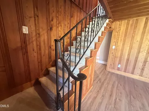 Entry Way - 730 E Southerland St, Wallace, NC 28466 photo 1 of 3