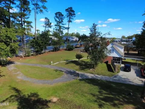 View/Area - 730 E Southerland St, Wallace, NC 28466 photo 1 of 2