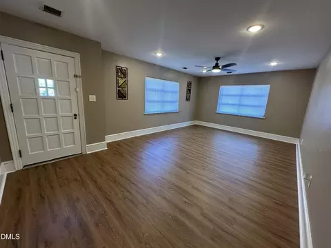 Living - 730 E Southerland St, Wallace, NC 28466 photo 7 of 8