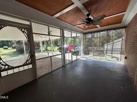 Exterior - 730 E Southerland St, Wallace, NC 28466 photo 10 of 16