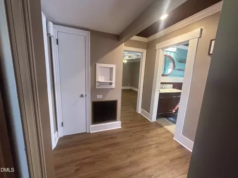 Entry Way - 730 E Southerland St, Wallace, NC 28466 photo 2 of 3