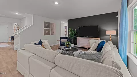 Living - 153 Daniel Rd, Smithfield, NC 27577 photo 1 of 1