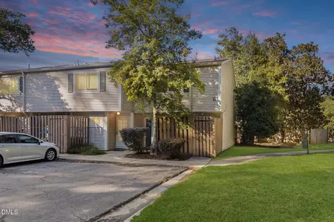 220 Elizabeth St #G15, Chapel Hill, NC 27514