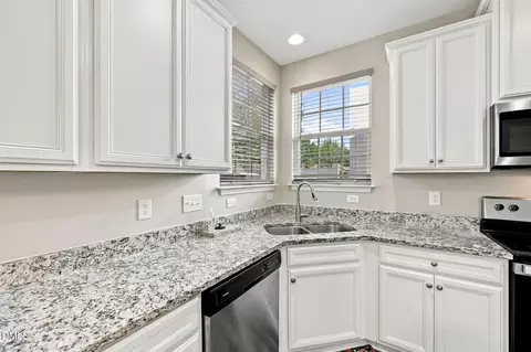 Kitchen - 2170 Campbell Loop, Burlington, NC 27215 photo 2 of 5