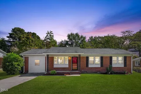 6122 Conaway Dr, Fayetteville, NC 28314