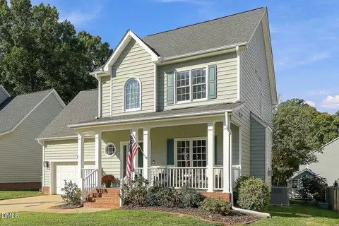 9004 Erinsbrook Dr, Raleigh, NC 27617