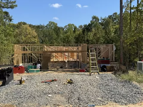4260 Portola Dr, Zebulon, NC 27597