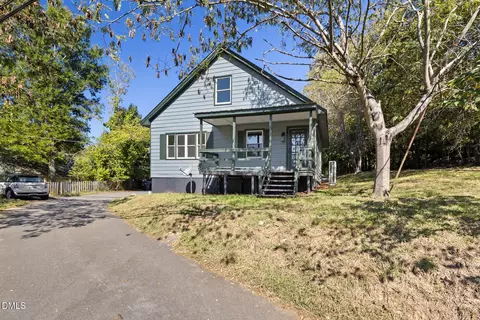 530 W King St, Hillsborough, NC 27278